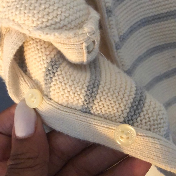 Baby Gap Absolutely ADORABLE cozy knit onesie - Picture 3 of 7